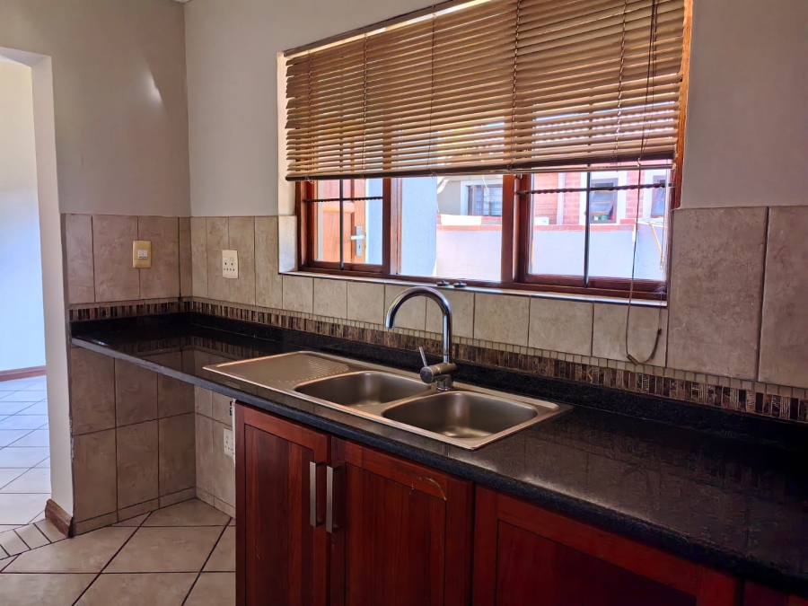 To Let 3 Bedroom Property for Rent in Waterval East North West